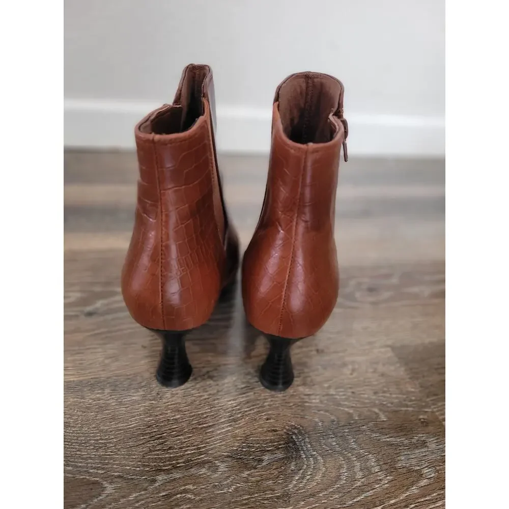 Clarks Women's Kataleyna Glow Brown‎ Leather Ankle Boots